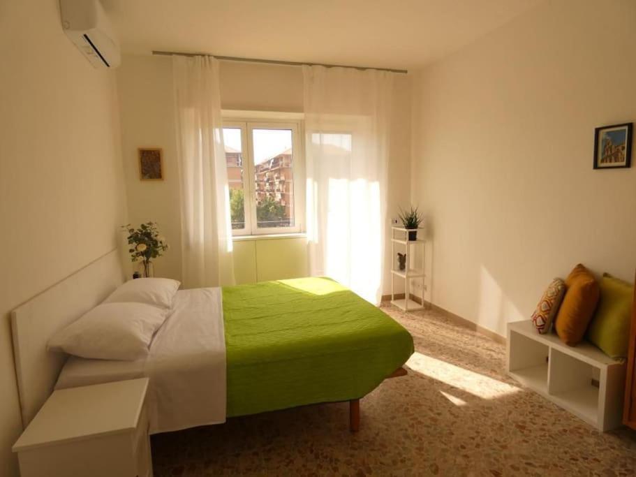 Casa Coco - Appartamento Al Mare Ostia Buitenkant foto