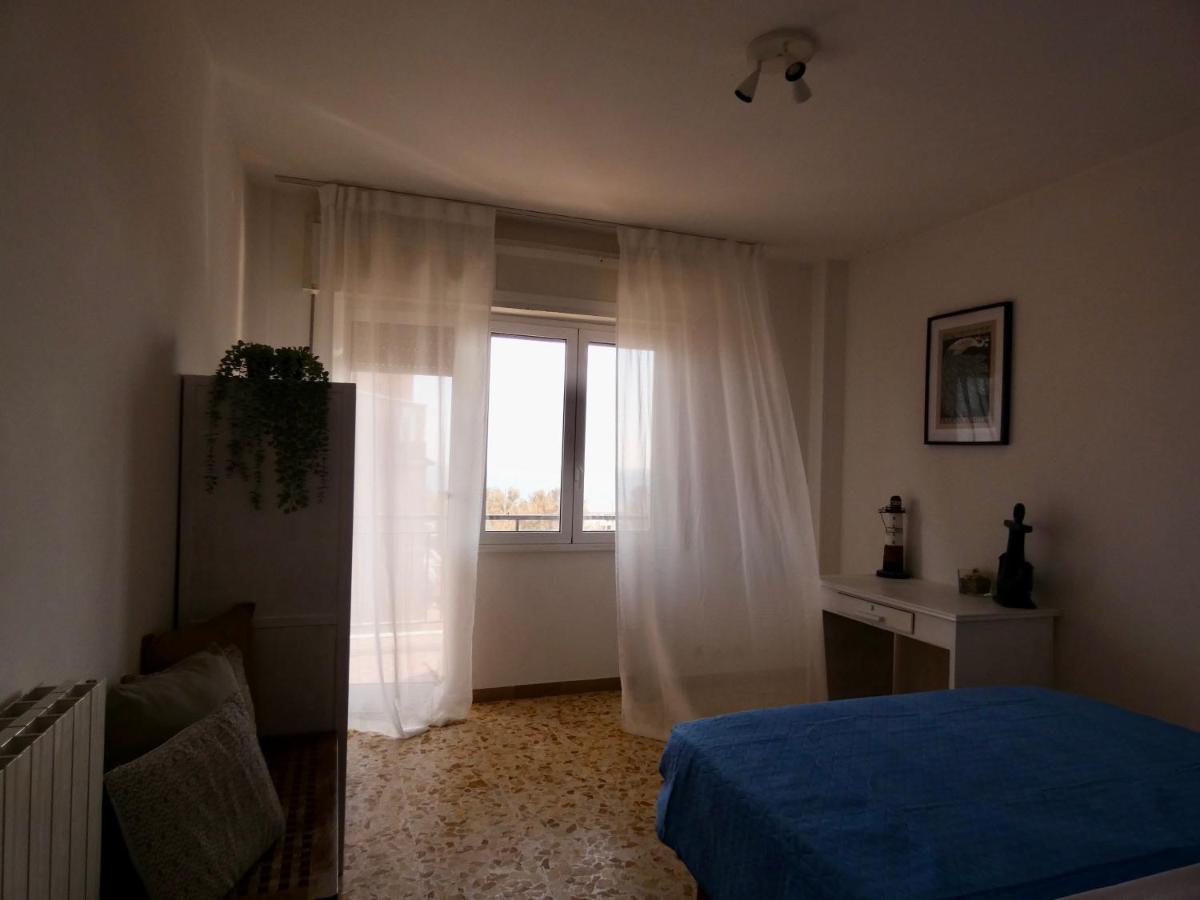Casa Coco - Appartamento Al Mare Ostia Buitenkant foto